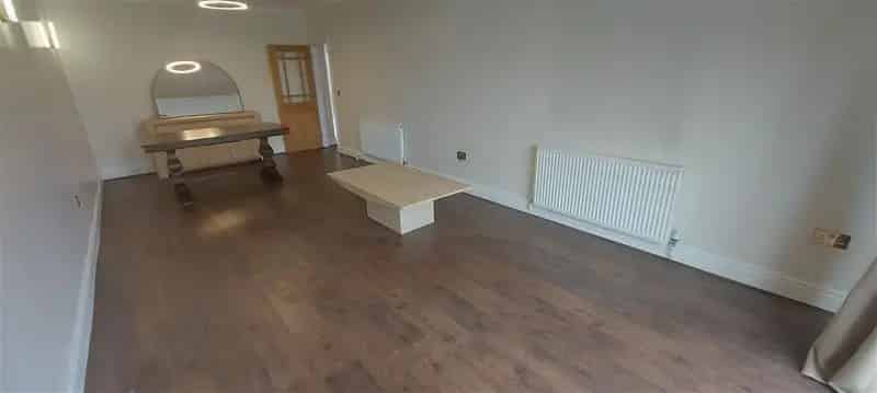 3 Bedroom House with Free Internet and Zero Deposit Option