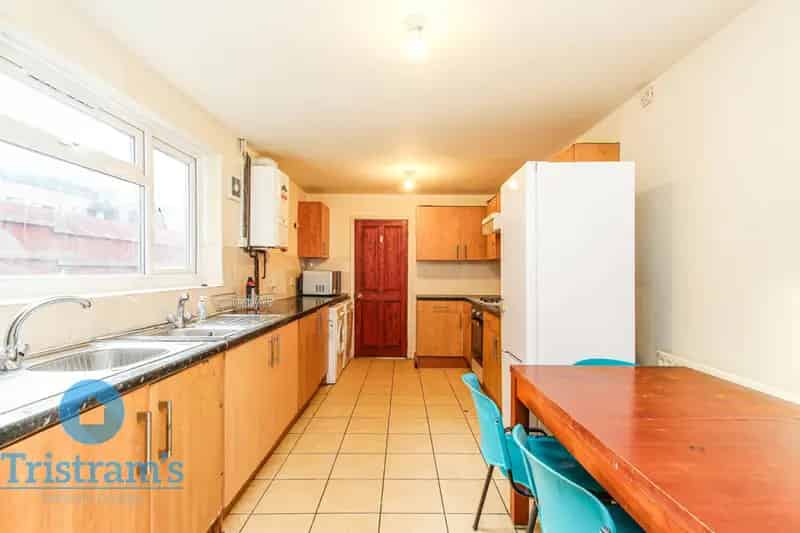 4 Bedroom Semi Detached House to Rent Students