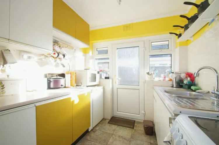 3 Bedroom Detached Bungalow Near Nottage Beach