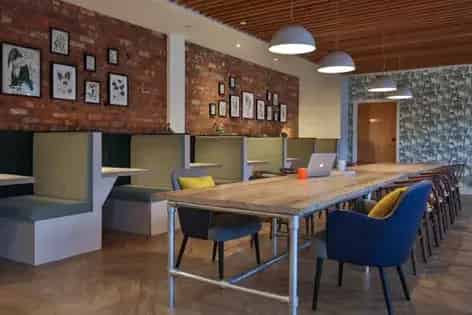 163m² 1 Room Flat Birmingham - Modern Studio Apartment