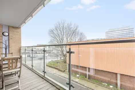 2 Bed 2 Bath Apartment Viridian Apartments London