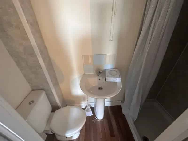 1 Bedroom Apartment in Swansea SA6 - Allocated Parking