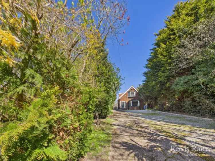 3 Bedroom Detached House for Sale