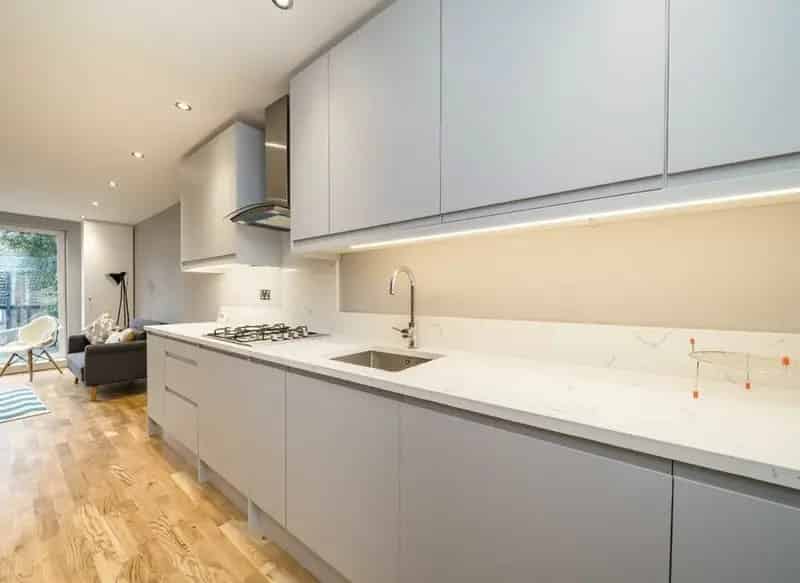 Two Double Bedroom Apartment near Tooting Broadway Station