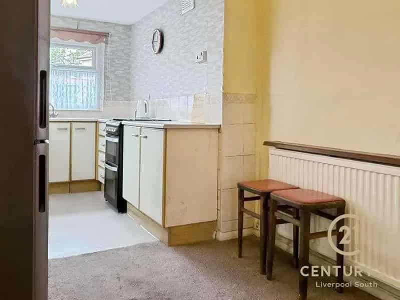 3 Bed End Terrace House For Sale - Requires Modernisation