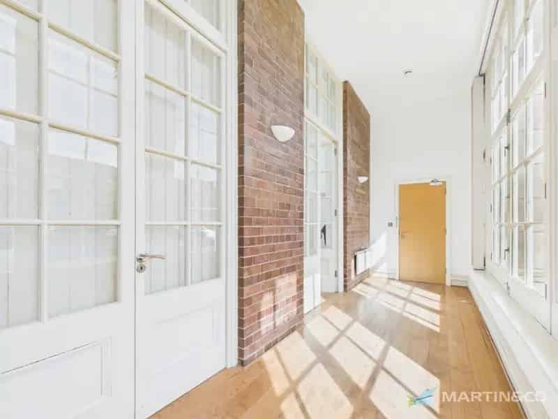 2 bedroom Flat
 For Sale