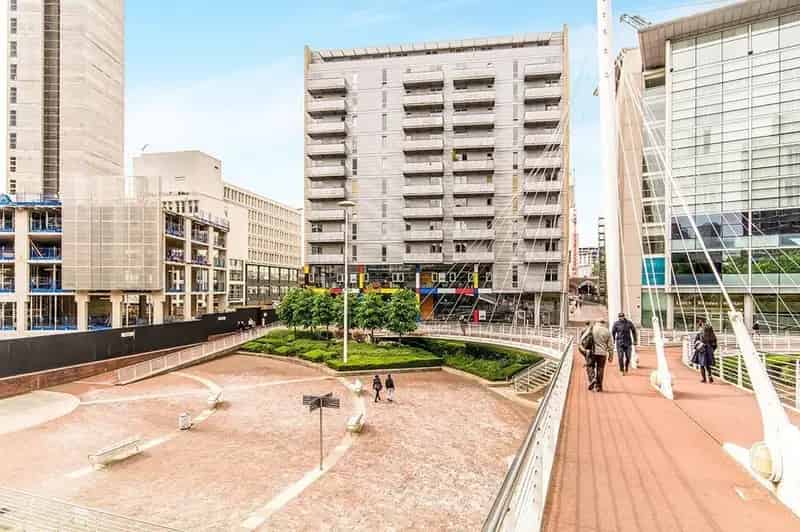 2 Bed Apartment To Rent The Bridge Development Manchester