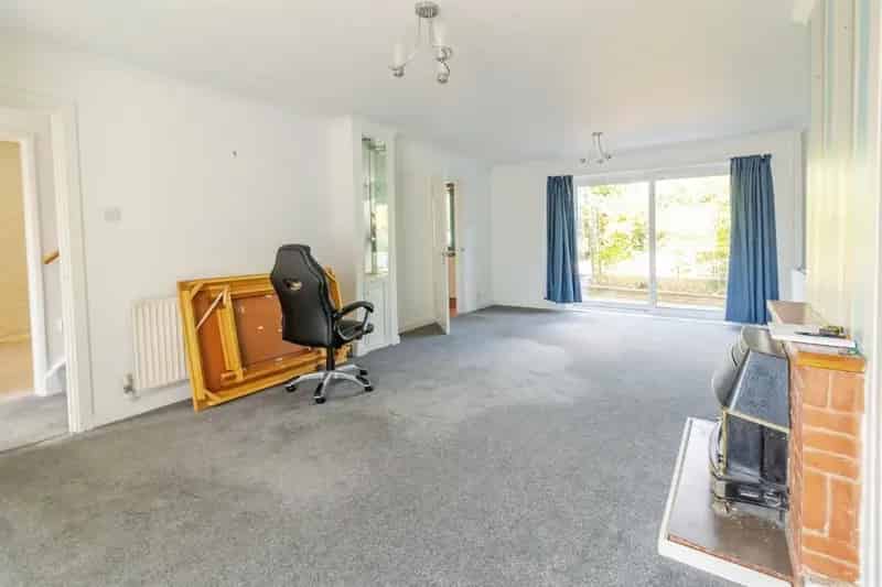 Four-Bedroom Detached House Needing Modernisation
