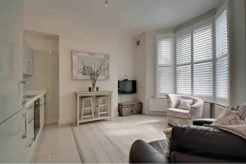 2 Bedroom Flat House to Rent in Westminster