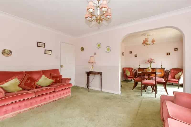 4 Bedroom Semi Detached House for Sale in Runwell Wickford