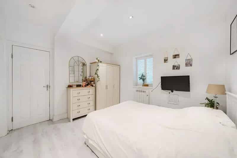 2 Bed Victorian Garden Flat East Dulwich  WFH Studio