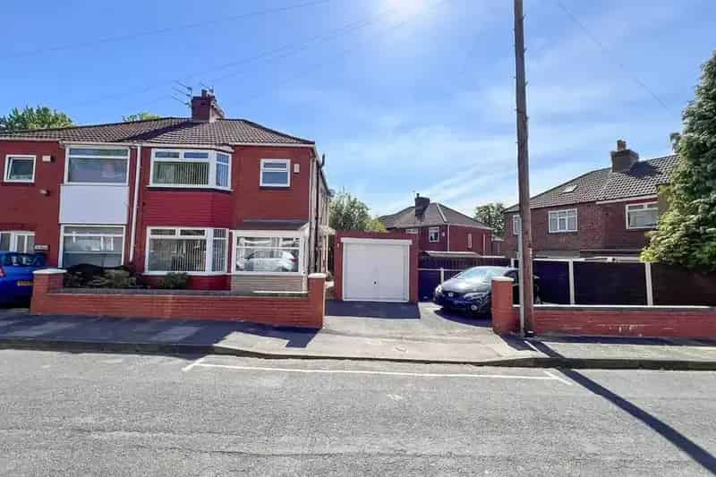 3 Bedroom Semi-Detached House for Sale