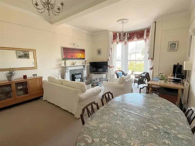 2 Bed Flat for Sale near Dartmouth Town Centre