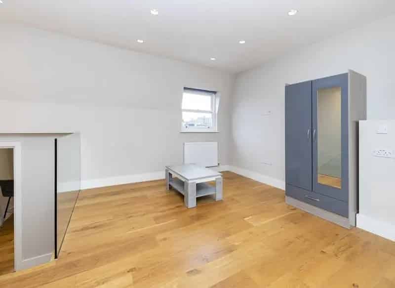 Flat For Sale , London, England