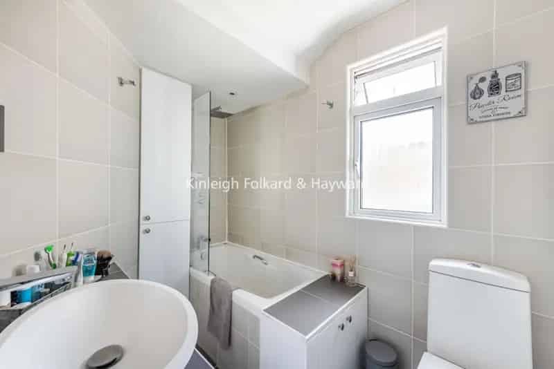Two Bedroom Flat with Mezzanine Study