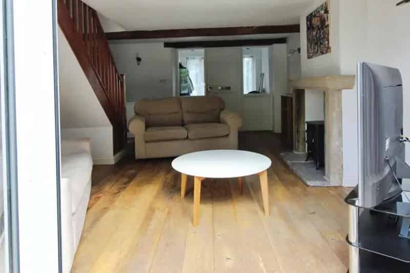 2 Bedroom Stone Barn Conversion To Let Tong Village