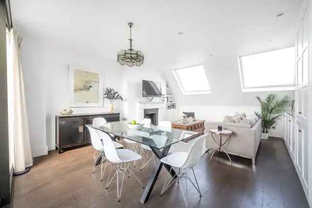 Flat for sale in Gloucester Avenue, Primrose Hill, London NW1