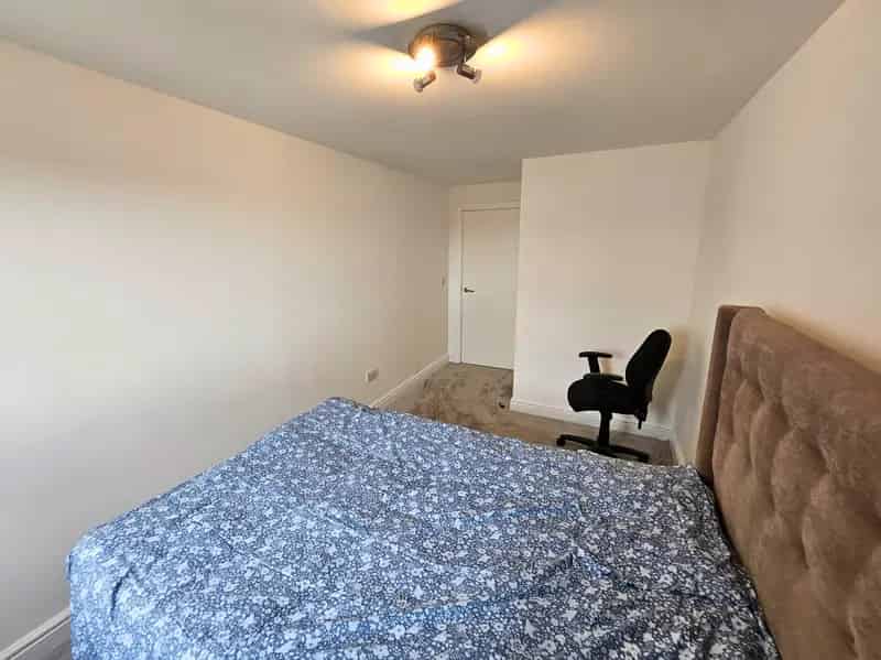 2 Bedroom Flat House to Rent