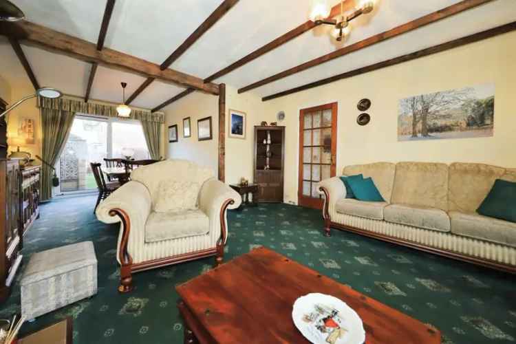 3 Bed House with Garage and Garden