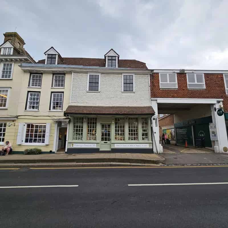 Commercial property For Rent , 18, High Street, Rother, England