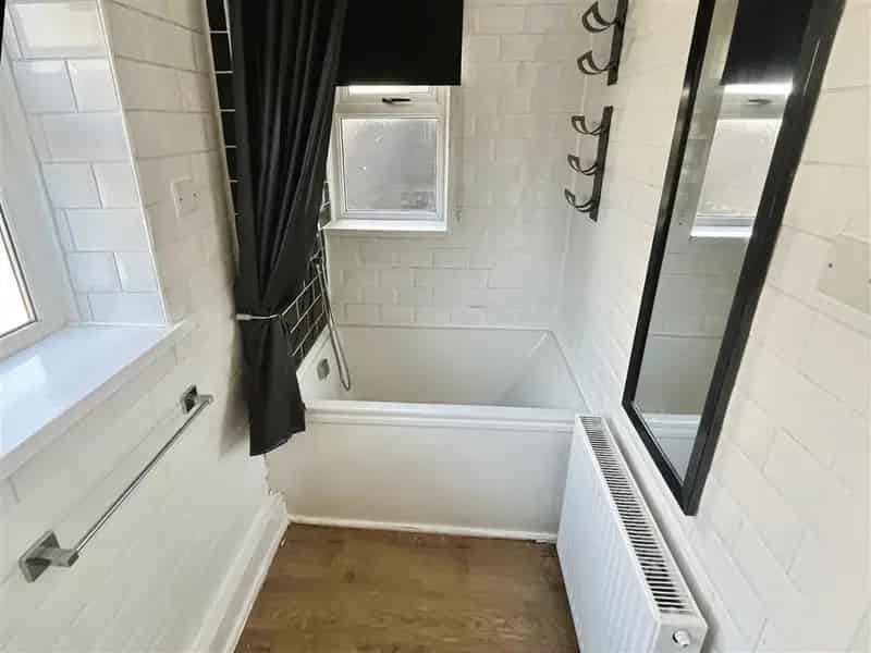 3 Bedroom House Near Schools and Transport