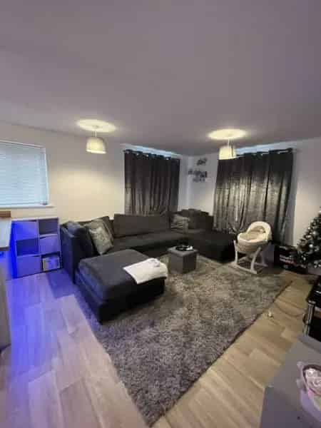 2 Bedroom Modern Flat Ensuite