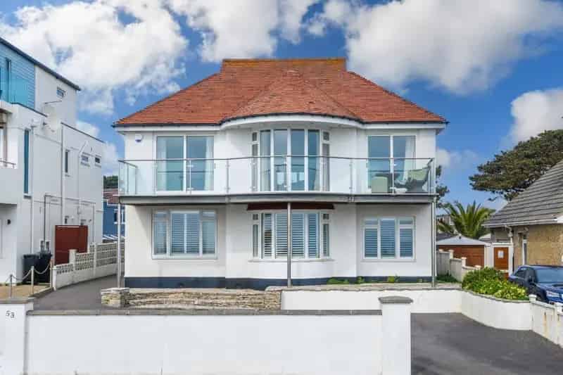 4 Bedroom Detached House Southbourne on Sea Sea Views
