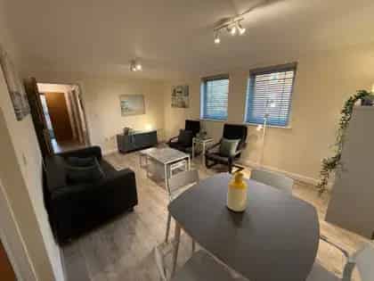 2 Bed Manchester Apartment Hulme - Furnished Parking Ensuite