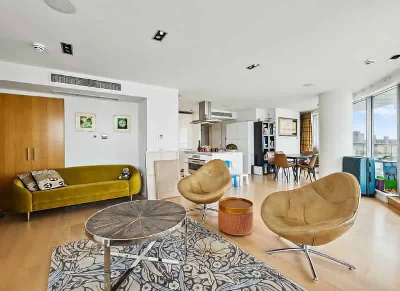 3 Bed 3 Bath River View Apartment New Providence Wharf