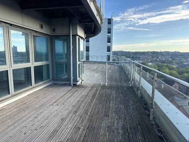 Penthouse Apartment with Parking Nottingham City Centre