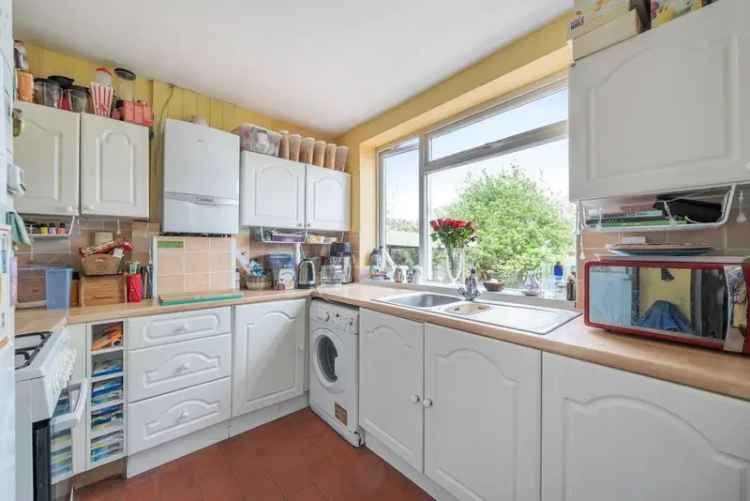 Four Bedroom Family Home with Two Private Buildings