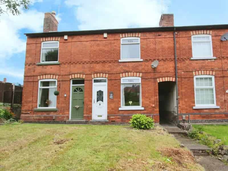 Spacious Two-Bedroom Period Cottage in Stapleford