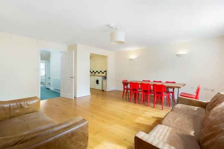 3 Bedroom Flat For Sale Opposite London Fields