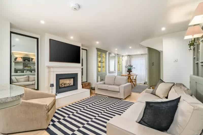 2 Bedroom House for Sale in Chelsea SW10