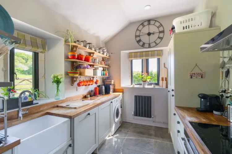3 Bedroom Detached Cottage For Sale