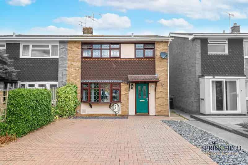 3 Bedroom Semi Detached House For Sale