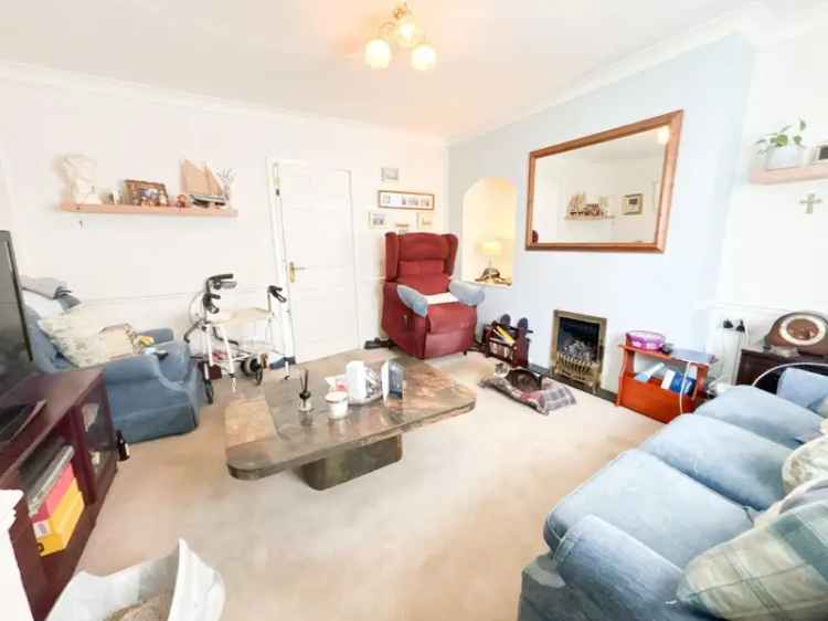 3 Bedroom Mid Terrace House For Sale