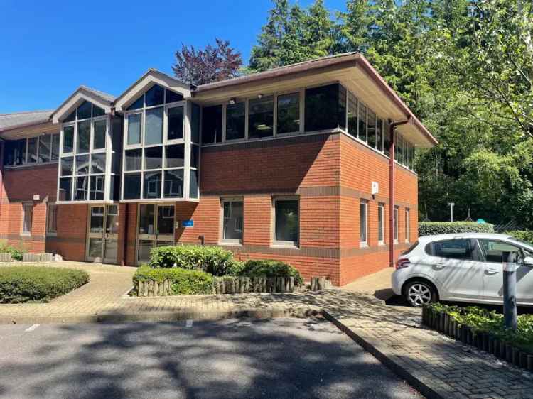 Self Contained Office in Wellington Business Park