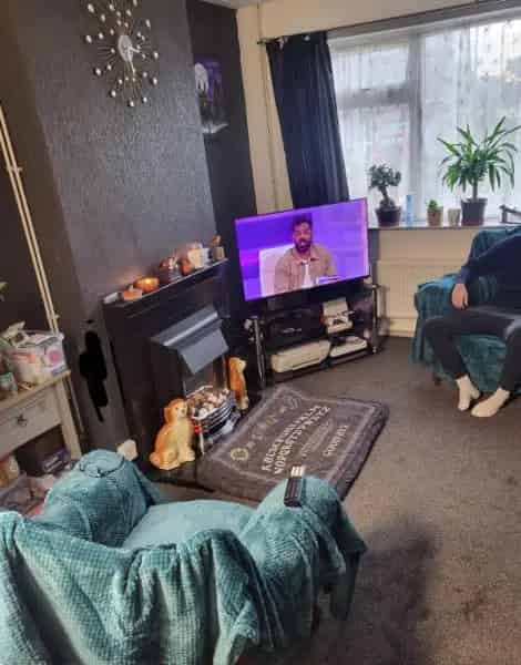 3 Bed House with Garden, Driveway & Electric Charge Point