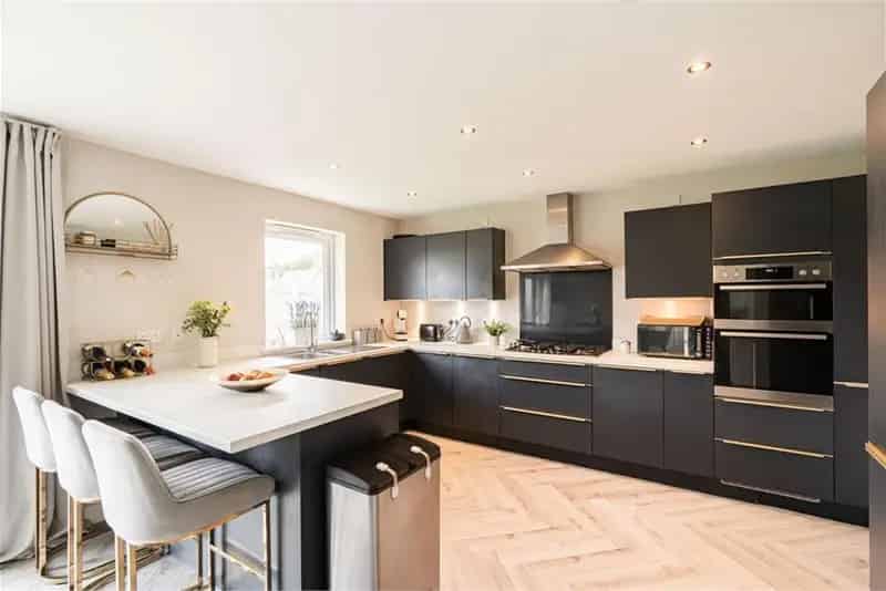 4 Bed Detached House with 3 Reception Rooms East Calder