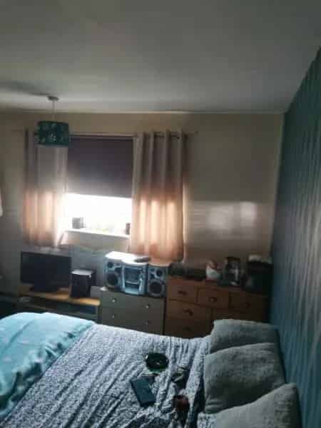 2 Bed House or Flat Hemel Hempstead Mum Child Dog