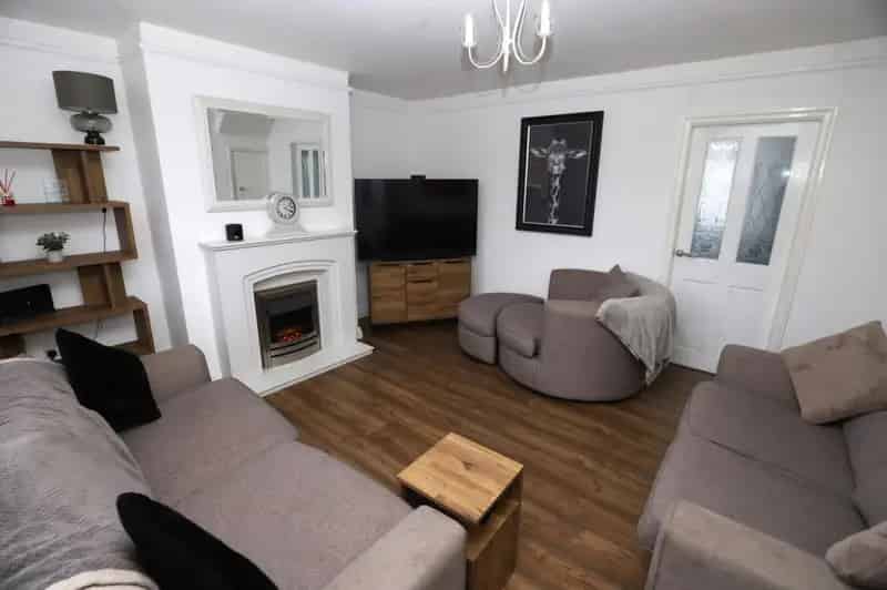 3 Bedroom Semi Detached House for Sale Ainsworth