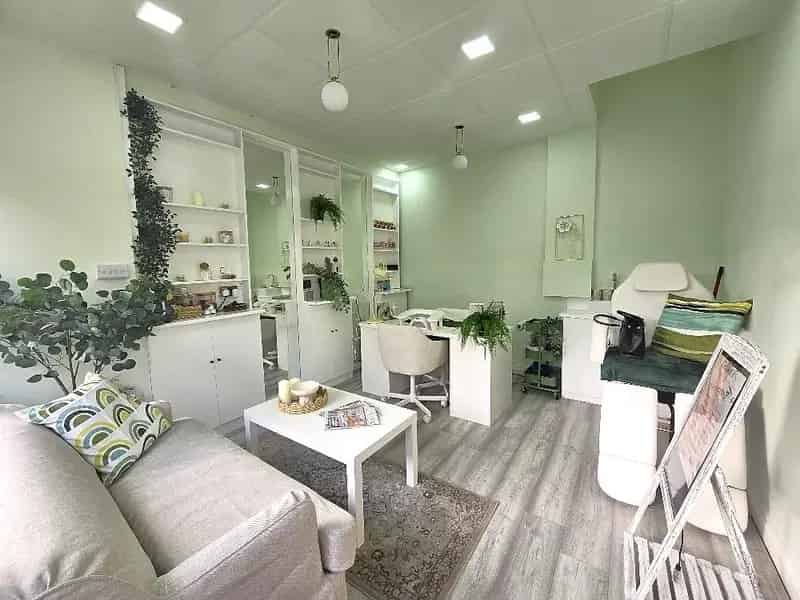2 Bedroom Shop House with A1 A2 Commercial Unit To Rent