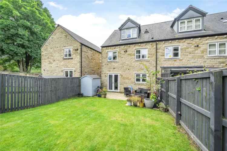 House For Sale in Leeds, England