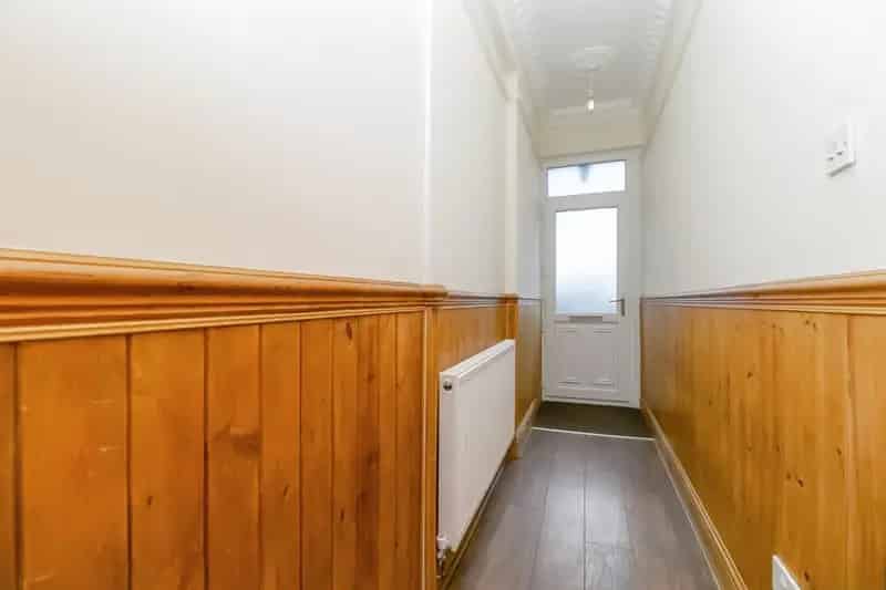 3 Bedroom Terraced House - Renovated - No Chain