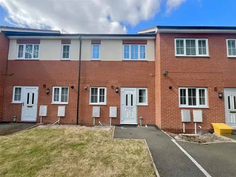 2 Bedroom Terrace House for Sale Near Kings Norton Green