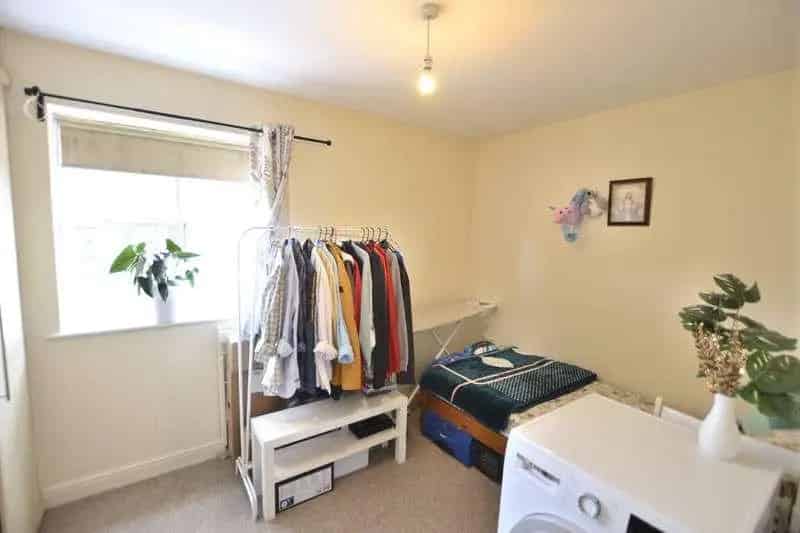 2 Bed Flat for Sale Near Blaise Castle