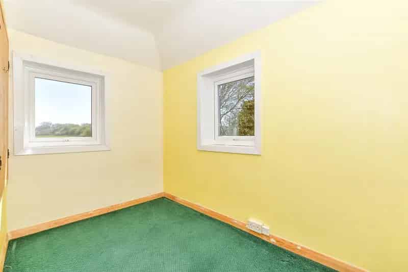 3 Bedroom Semi-Detached House for Sale in Wittersham