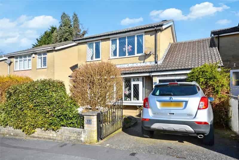 Three Bedroom Family Home in Bramley