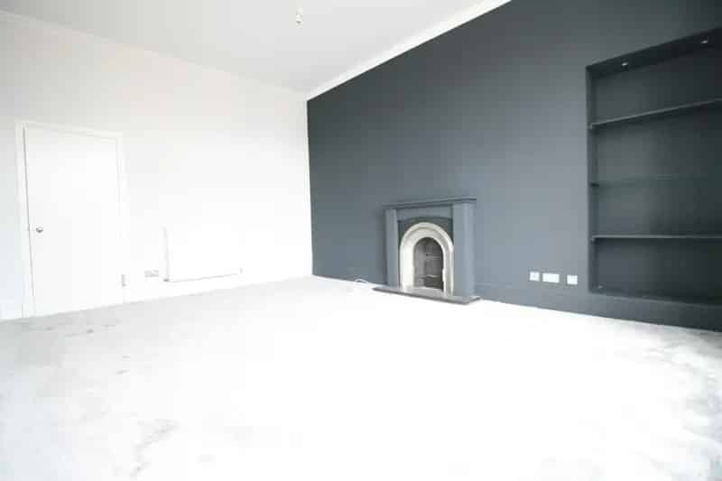 2 Bedroom Flat to Rent Freshly Decorated